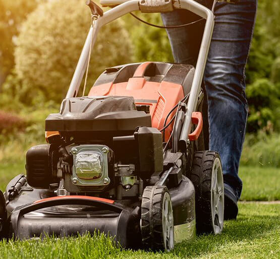 How to clean a lawnmower
