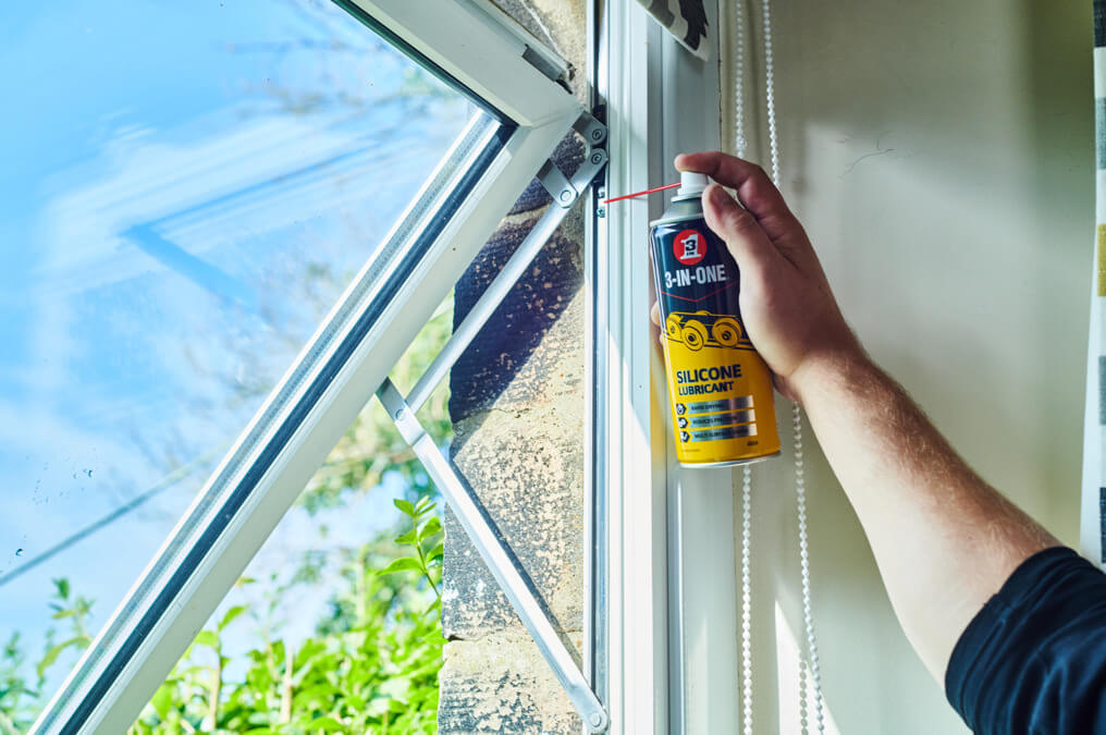 How to lubricate uPVC window mechanism